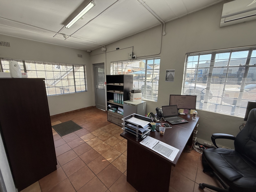 To Let commercial Property for Rent in Triangle Farm Western Cape